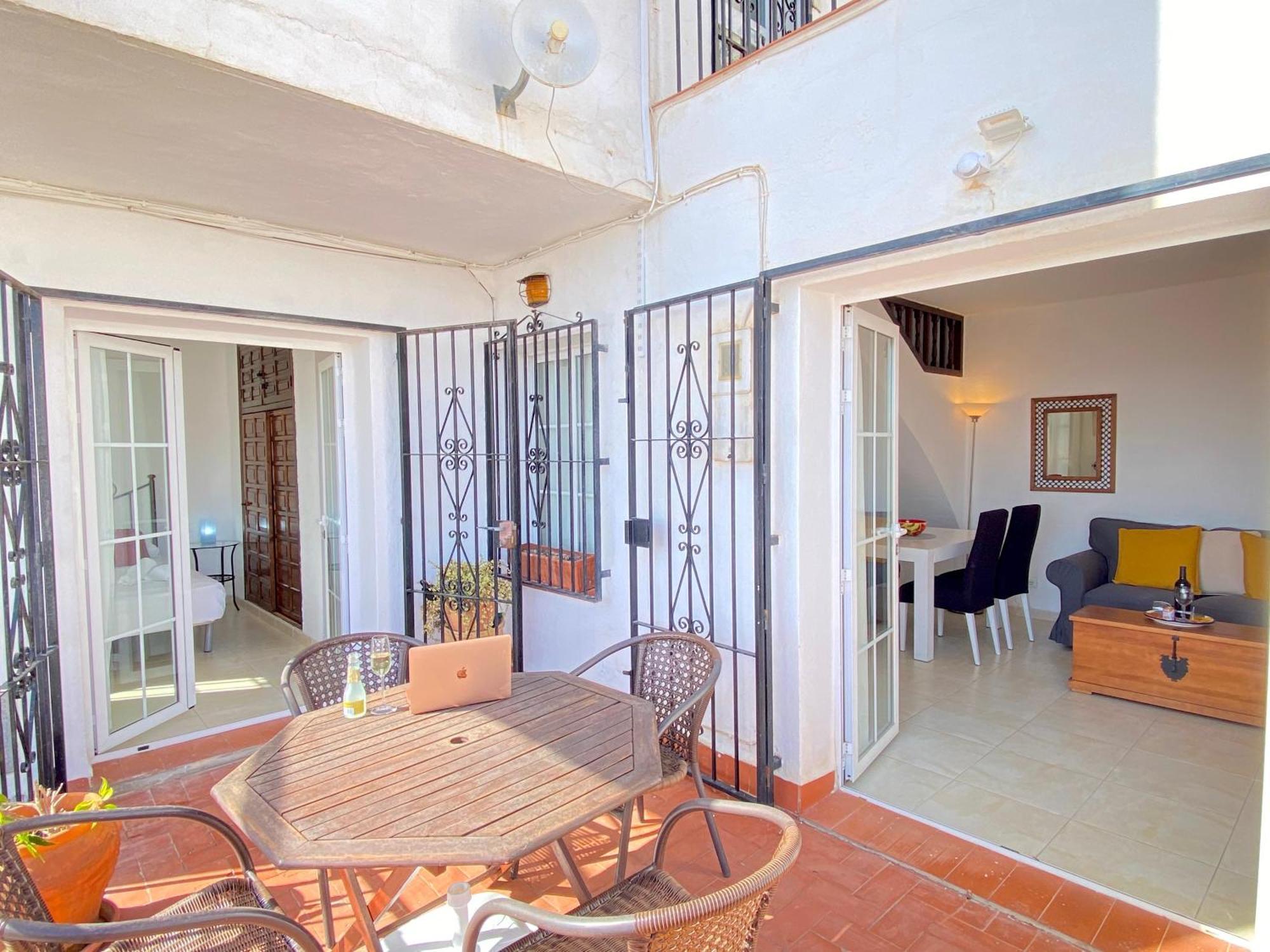 Villa Caritas Punta Lara Casasol เนร์คา ภายนอก รูปภาพ